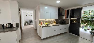 Casa de 5 alcobas en venta en El Trapiche, Sabaneta, 697 m² · foto 12 de 20