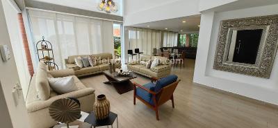 Casa de 5 alcobas en venta en El Trapiche, Sabaneta, 697 m² · foto 13 de 20