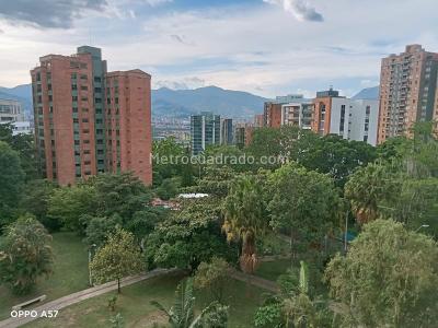 Apartamento de 2 alcobas en arriendo en El Poblado, Medellín, 90 m² · foto 5 de 17