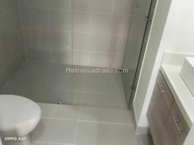 Apartamento de 2 alcobas en arriendo en El Poblado, Medellín, 90 m² · foto 15 de 17