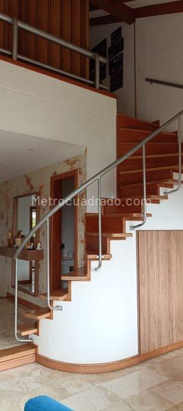 Elegant 4BR Apartment in Santa Maria De Los Angeles - 4