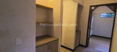 Casa de 3 alcobas en venta en Loma El Escobero, Envigado, 500 m² · foto 8 de 20