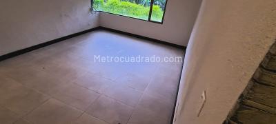 Casa de 3 alcobas en venta en Loma El Escobero, Envigado, 500 m² · foto 10 de 20