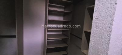 Casa de 3 alcobas en venta en Loma El Escobero, Envigado, 500 m² · foto 11 de 20