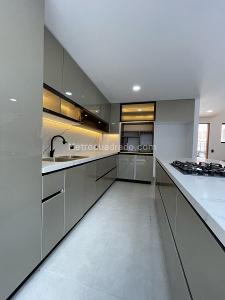 Casa de 4 alcobas en venta en Barro Blanco, Rionegro, 220 m² · foto 2 de 11