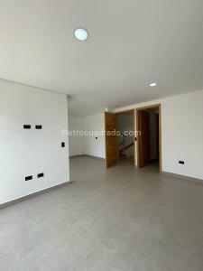 Casa de 4 alcobas en venta en Barro Blanco, Rionegro, 220 m² · foto 8 de 11