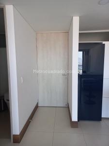 Apartamento de 2 alcobas en venta en Las Lomitas, Sabaneta, 80 m² · foto 7 de 20