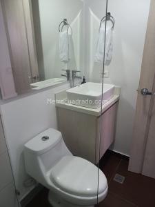 Apartamento de 2 alcobas en venta en Las Lomitas, Sabaneta, 80 m² · foto 11 de 20
