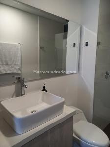 Apartamento de 2 alcobas en venta en Las Lomitas, Sabaneta, 80 m² · foto 19 de 20