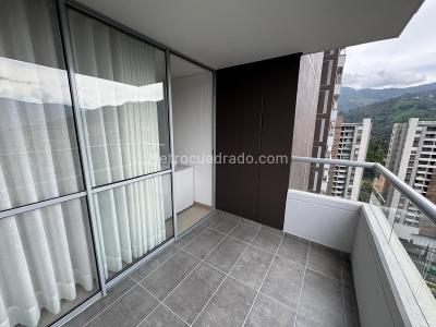 Apartamento de 3 alcobas en venta en El Chingui, Envigado, 80 m² · foto 3 de 20