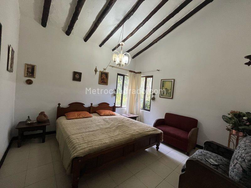 5BR House in Aeropuerto (10000 m²) - 2