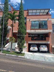 Casa de 5 alcobas en venta en San Jose, Sabaneta, 410 m² · foto 3 de 20
