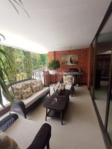 Casa de 5 alcobas en venta en San Jose, Sabaneta, 410 m² · foto 6 de 20