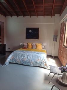 Casa de 5 alcobas en venta en San Jose, Sabaneta, 410 m² · foto 16 de 20