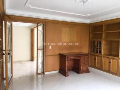 Apartamento de 5 alcobas en venta en El Poblado, Medellín, 260 m² · foto 4 de 19