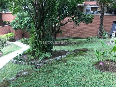 Apartamento de 5 alcobas en venta en El Poblado, Medellín, 260 m² · foto 17 de 19