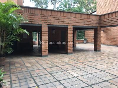 Apartamento de 5 alcobas en venta en El Poblado, Medellín, 260 m² · foto 19 de 19