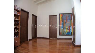Casa de 5 alcobas en venta en Simon Bolivar, Medellín, 344 m² · foto 12 de 20