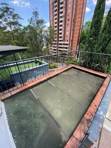 Casa de 5 alcobas en venta en El Poblado, Medellín, 260 m² · foto 10 de 19