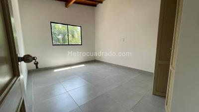 Apartamento de 4 alcobas en venta en Estadio, Medellín, 212 m² · foto 13 de 20