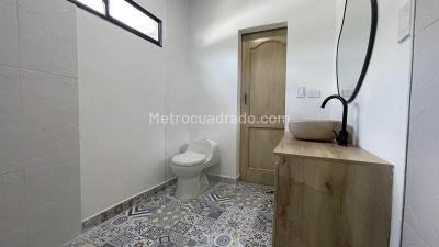 Apartamento de 4 alcobas en venta en Estadio, Medellín, 212 m² · foto 18 de 20