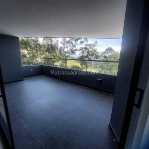Apartamento en venta en El Poblado, Medellín · foto 2 de 17