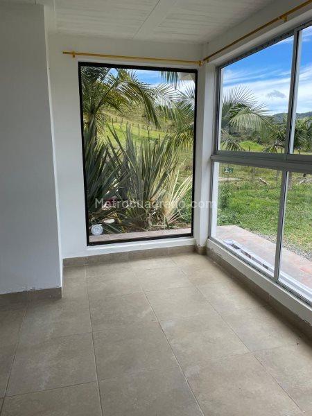 Finca en Arriendo, Vereda El Roble, Guatape - 3