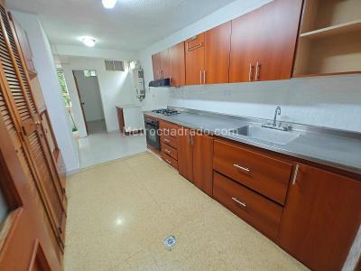 Casa de 3 alcobas en venta en Las Antillas, Envigado, 184 m² · foto 4 de 20