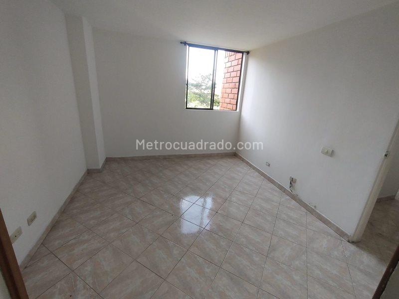 Charming 3BR Apartment in Loma De Los Bernal - 6