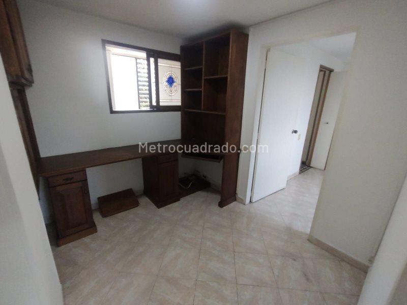 Charming 3BR Apartment in Loma De Los Bernal - 8