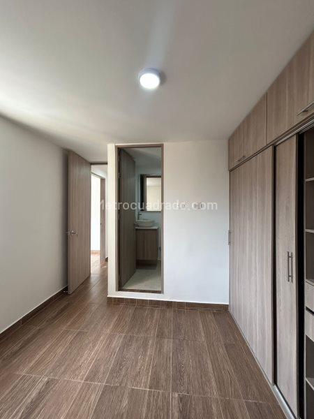 2BR Apartment in Cimarrona (49 m²) - 4