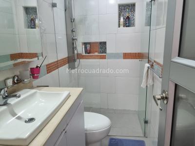 Apartamento de 5 alcobas en venta en El Velodromo, Medellín, 223 m² · foto 9 de 20