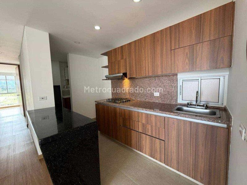 3BR Apartment in San Antonio De Pereira (68 m²)