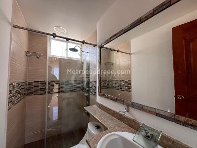 Apartamento de 3 alcobas en arriendo en El Poblado, Medellín, 170 m² · foto 13 de 20