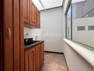 Apartamento de 3 alcobas en arriendo en El Poblado, Medellín, 170 m² · foto 14 de 20