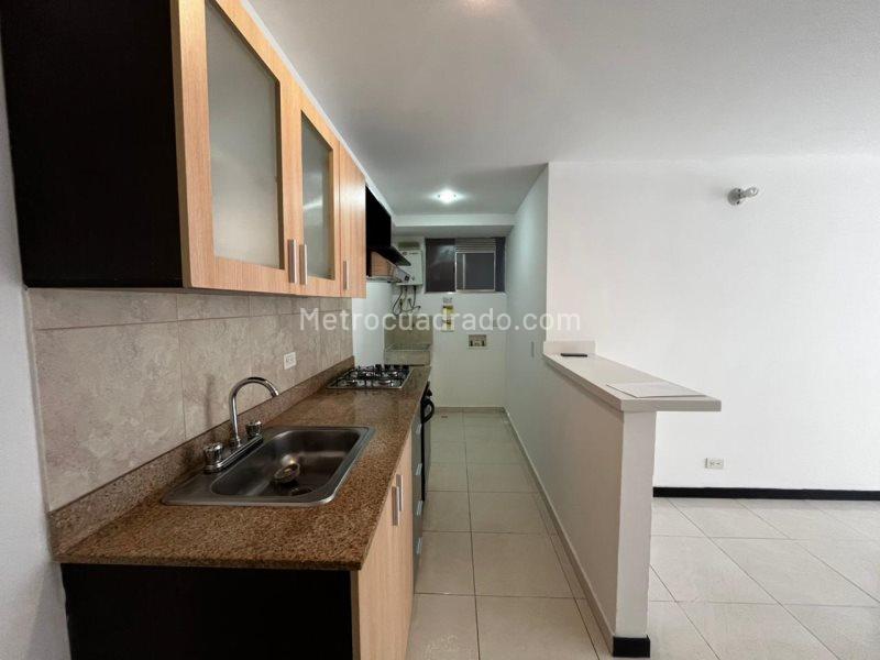 3BR Apartment for Rent in Ciudad del Río with Balcony and Parking - 4