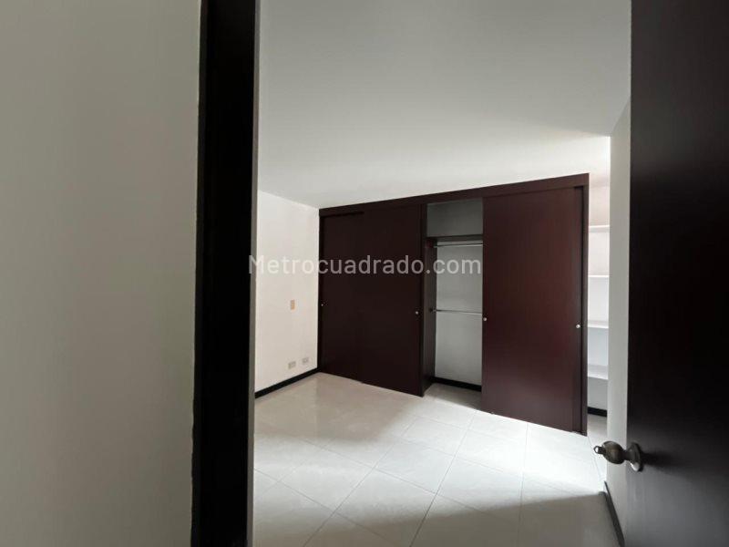 3BR Apartment for Rent in Ciudad del Río with Balcony and Parking - 9