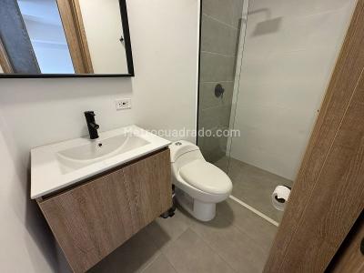 Apartamento de 2 alcobas en venta en Las Casitas, Envigado, 70 m² · foto 8 de 12