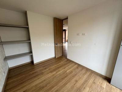 Apartamento de 2 alcobas en venta en Las Casitas, Envigado, 70 m² · foto 9 de 12