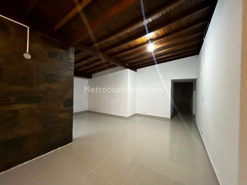 Casa Grande de 5 Alcobas en Laureles - 8