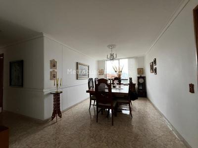 Apartamento de 3 alcobas en arriendo en El Poblado, Medellín, 147 m² · foto 7 de 20