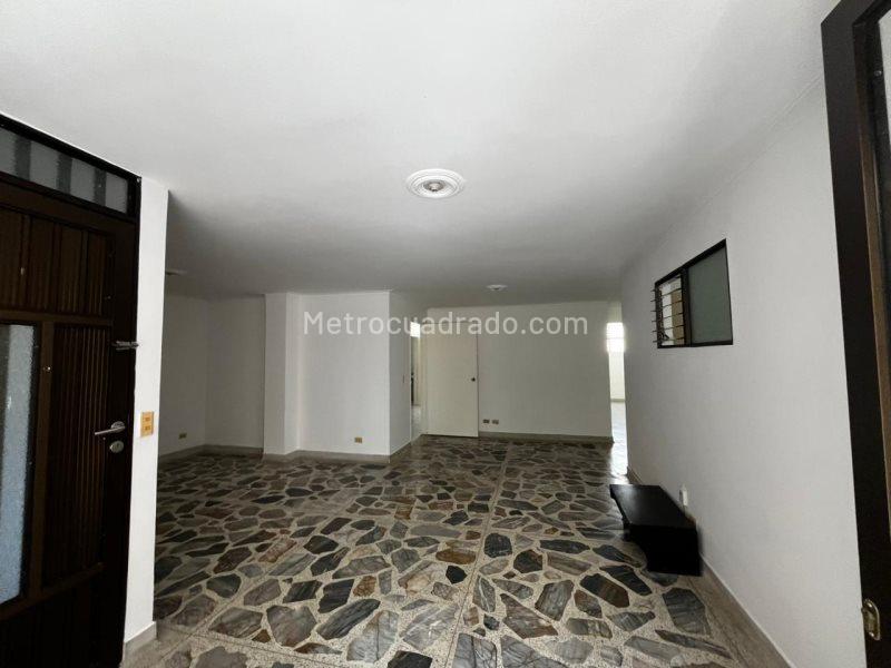 3BR Apartment Near Floresta Station
