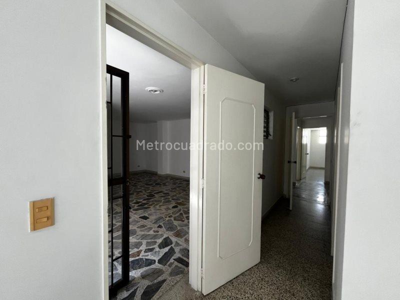3BR Apartment Near Floresta Station - 9