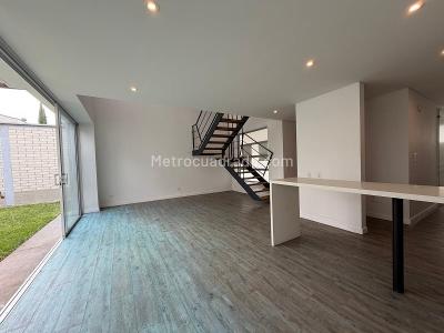 Casa de 3 alcobas en venta en Barro Blanco, Rionegro, 290 m² · foto 4 de 18