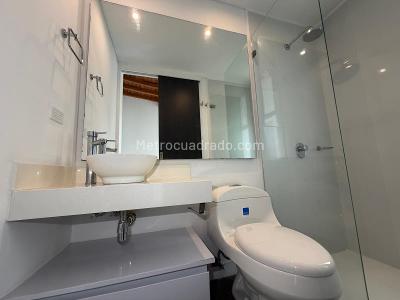 Casa de 3 alcobas en venta en Barro Blanco, Rionegro, 290 m² · foto 13 de 18