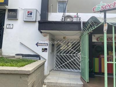 Casa de 3 alcobas en venta en Laureles, Medellín, 276 m² · foto 4 de 16