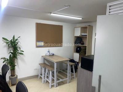 Casa de 3 alcobas en venta en Laureles, Medellín, 276 m² · foto 10 de 16