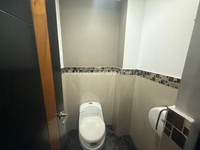 Casa de 5 alcobas en venta en Laureles, Medellín, 280 m² · foto 11 de 20