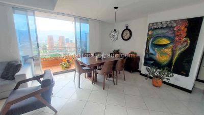 Apartamento en arriendo en El Poblado, Medellín · foto 3 de 20