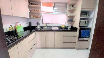 Apartamento en arriendo en El Poblado, Medellín · foto 10 de 20